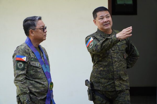 4ID Commander visits 103rd Infantry Brigade in Marawi